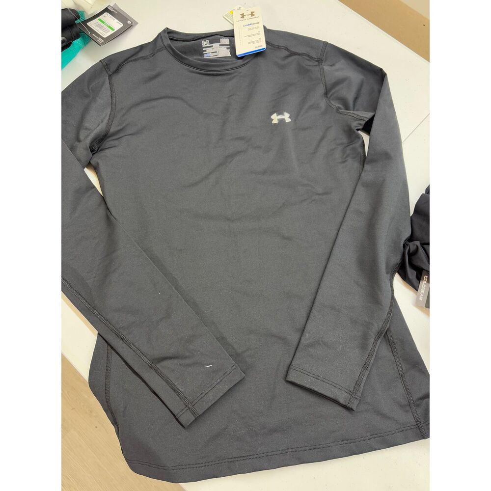 NWT Women's Under Armour Cold Gear Black Top size Large